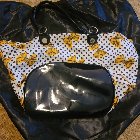 Betsy Johnson Bag - Picture 2 of 4